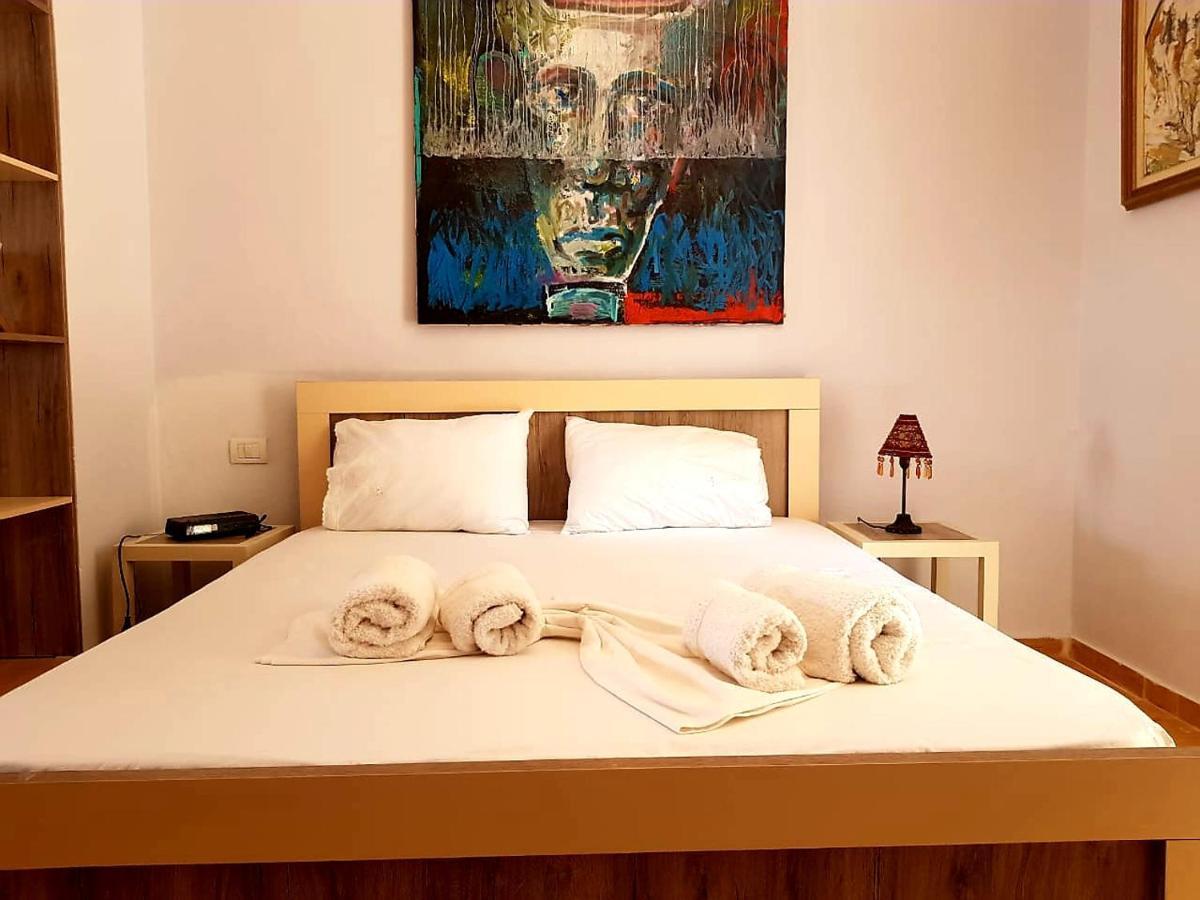Aira Apartment Himare Esterno foto