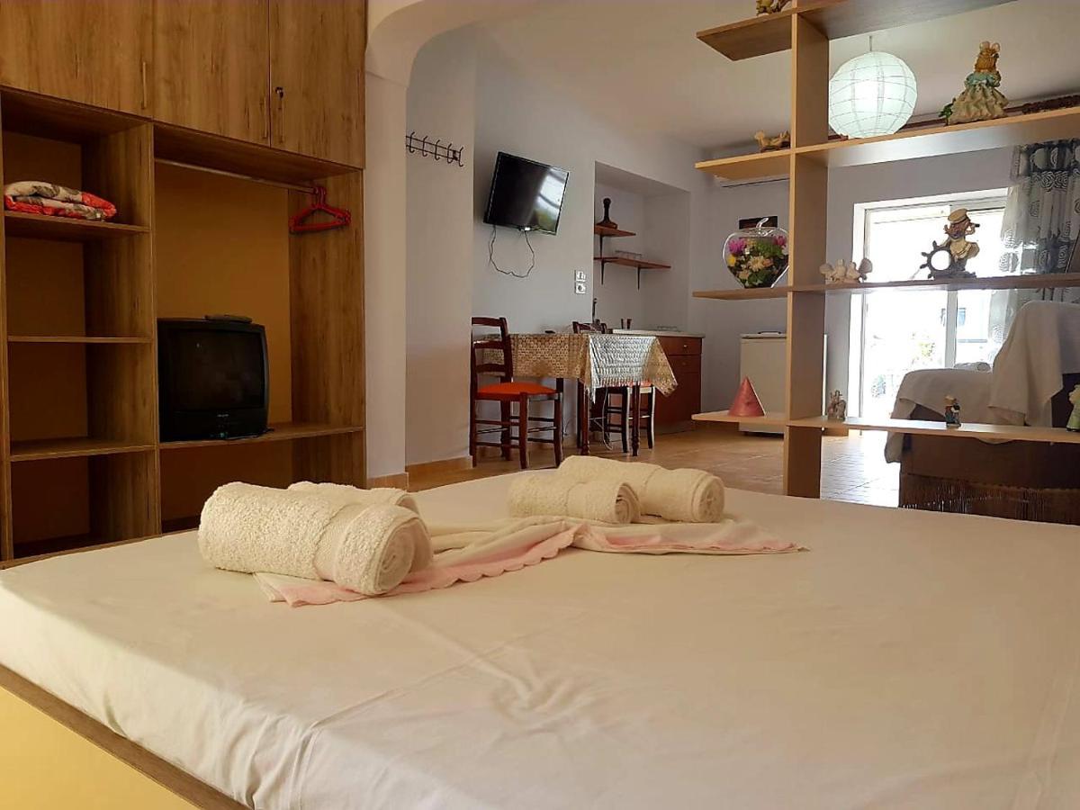 Aira Apartment Himare Esterno foto
