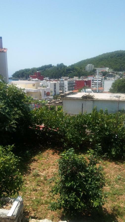 Aira Apartment Himare Esterno foto