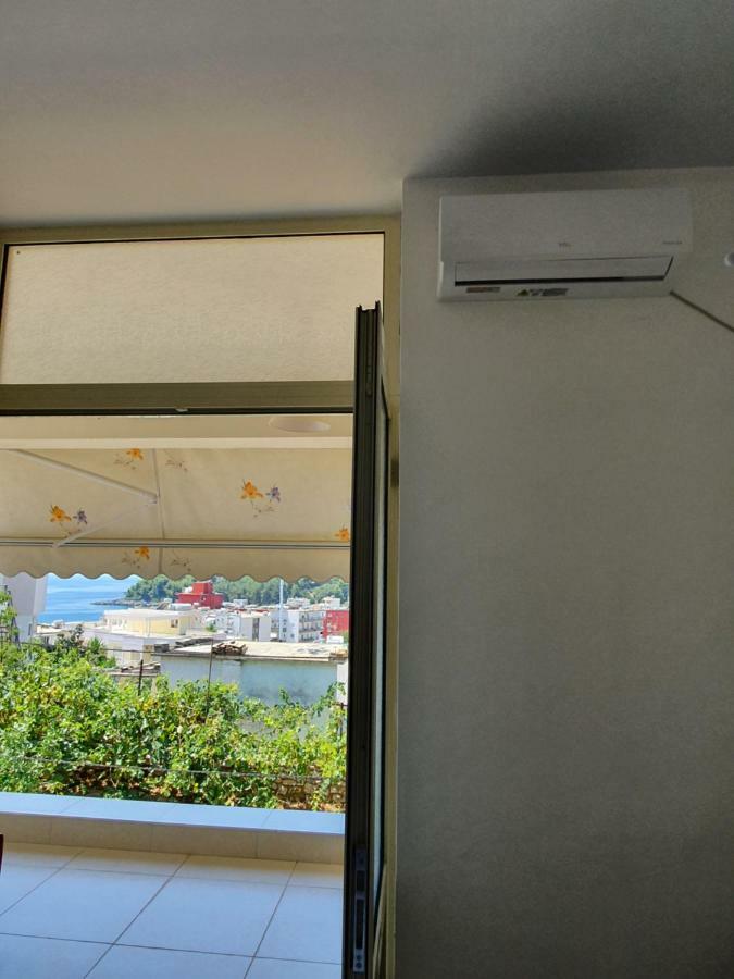 Aira Apartment Himare Esterno foto