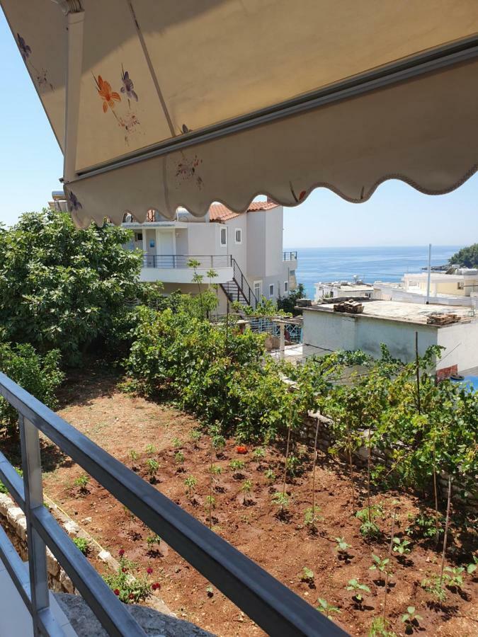 Aira Apartment Himare Esterno foto